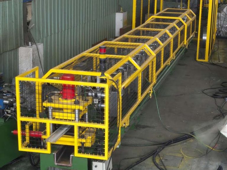 Roller Shutter Lath Machine
